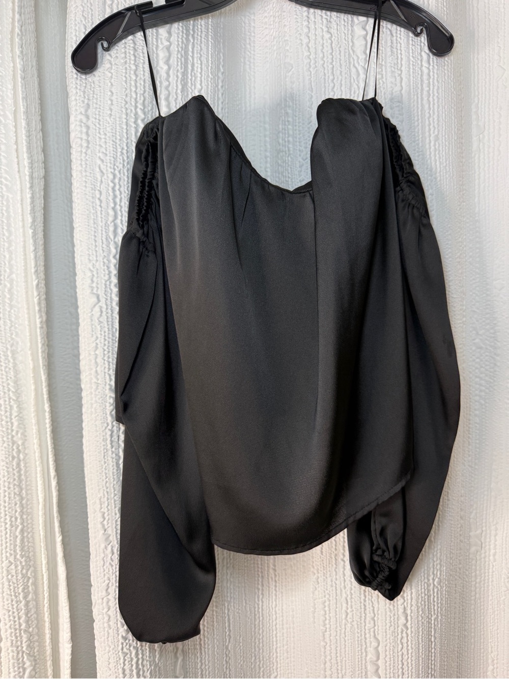 Women’s Black Off-Shoulder Long Sleeve Blouse